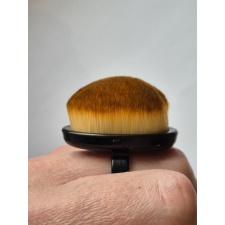 Pehme küünehari sõrmusega